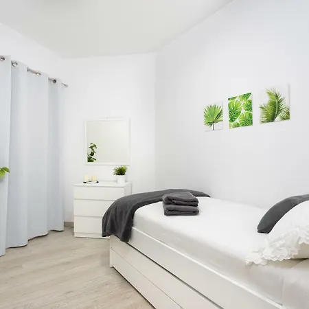 Monkey House Апартаменты