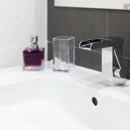 アパート Monkey House *